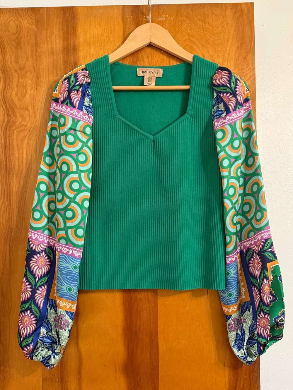 Bailey 44 Green Ribbed Top with Printed Balloon Sleeves